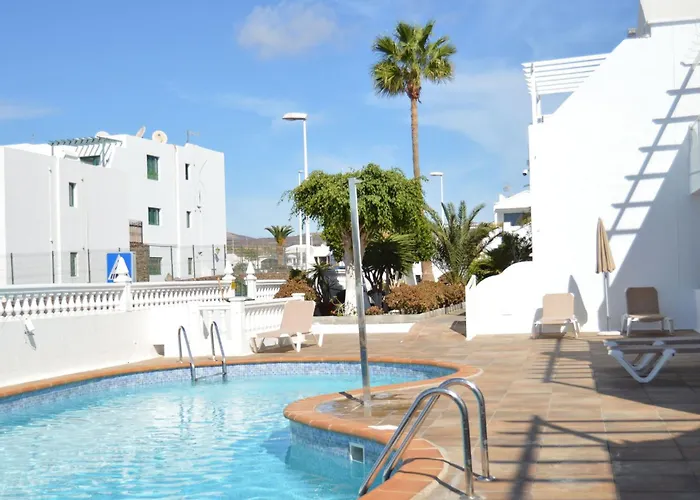 Fuer 5 Personen Ca- 65 M² In Puerto Del Carmen- Lanzarote - Suedkueste Von Lan By Interhome