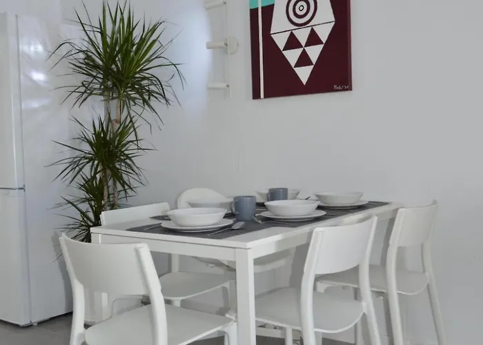 Fuer 5 Personen Ca- 65 M² In Puerto Del Carmen- Lanzarote - Suedkueste Von Lan By Interhome